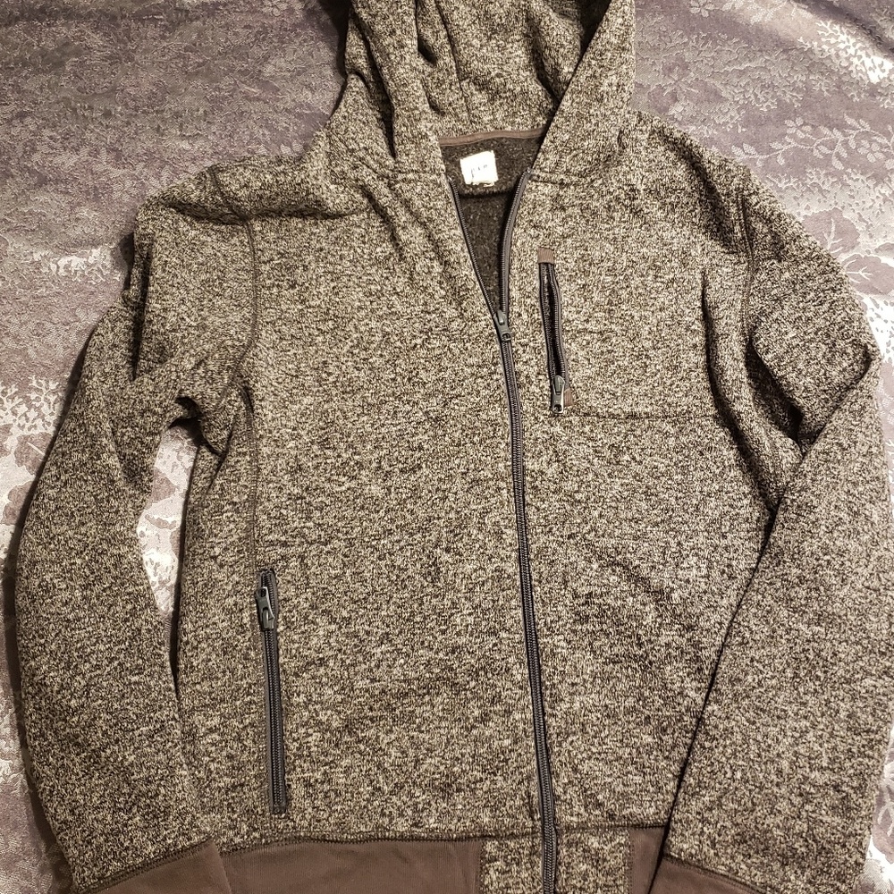 Gap sweater